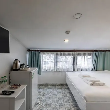 Cozy & Comfy Studio At Beyoglu - 16